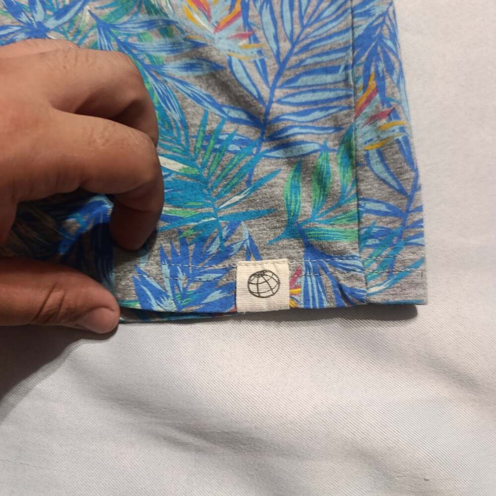 Free Planet T-Shirt Size Large Tropical Leaf Print - Picture 3 of 8
